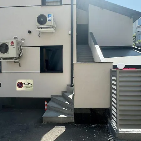 Luxurious House With Deluxe & Free Secured Parking * Sofia