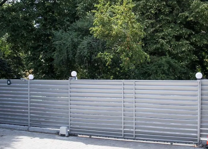 Luxurious House With Deluxe & Free Secured Parking * Sofia