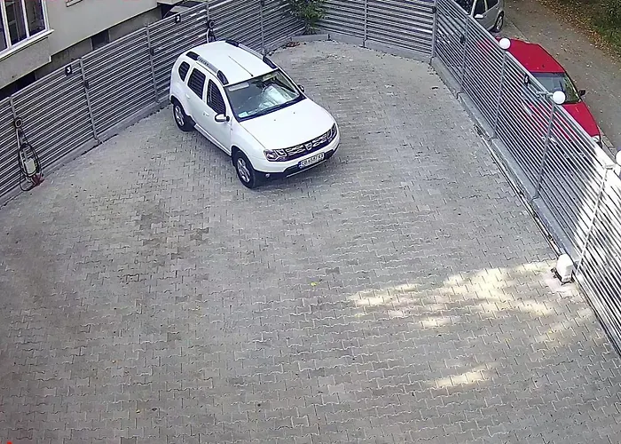 Luxurious House With Deluxe & Free Secured Parking Sofia