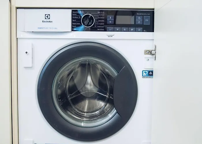 Luxurious House With Deluxe & Free Secured Parking Apartament Sofia