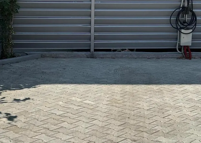 Luxurious House With Deluxe & Free Secured Parking Sofia