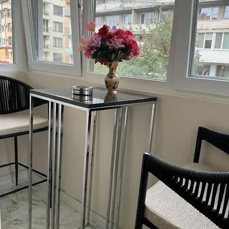 Luxurious House With Deluxe & Free Secured Parking * 소피아