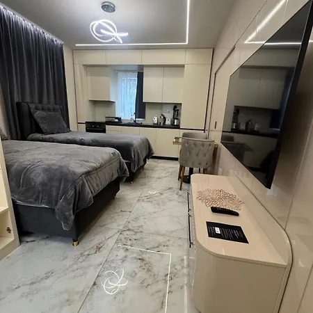 Luxurious House With Deluxe & Free Secured Parking 소피아